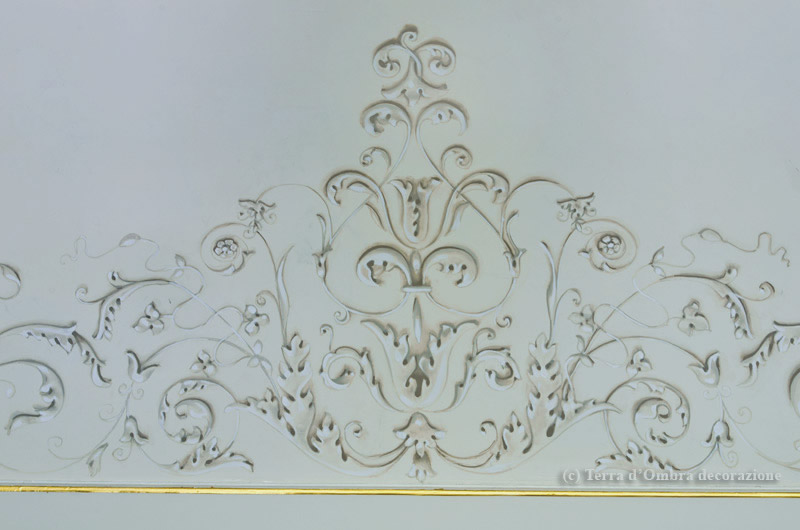 decorazione porta accesso salone